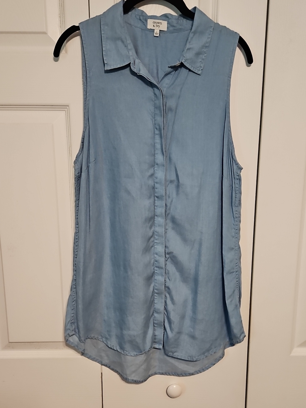 crown & ivy Light Blue Sleeveless Collared Tunic